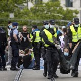 La police était finalement intervenue après plusieurs heures de blocage pour emmener les activistes (archives).
